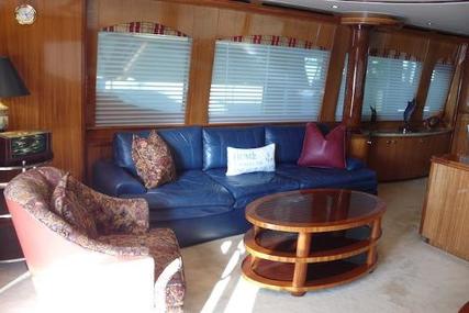 Hatteras Sky Lounge Motor Yacht