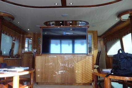 Hatteras Sky Lounge Motor Yacht