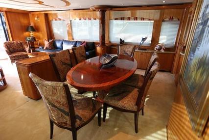 Hatteras Sky Lounge Motor Yacht