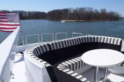 Hatteras Sky Lounge Motor Yacht