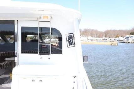 Hatteras Sky Lounge Motor Yacht