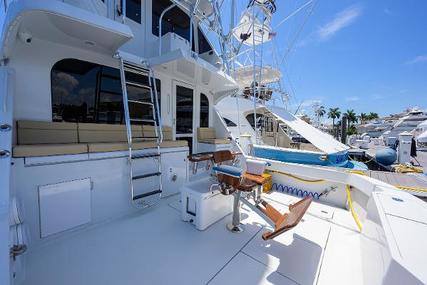 Hatteras 60 Enclosed Bridge