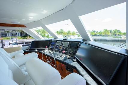 Hatteras 60 Enclosed Bridge