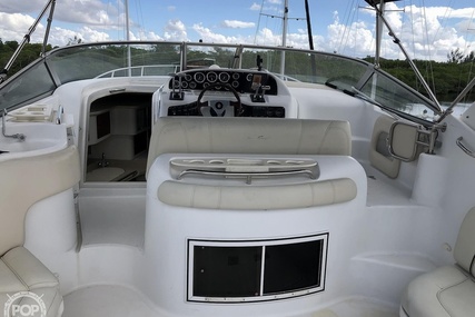 Chris-Craft 328 Express Cruiser