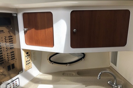 Chris-Craft 328 Express Cruiser