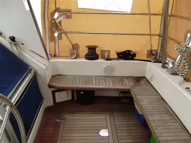 Ferretti Yachts Altura 42