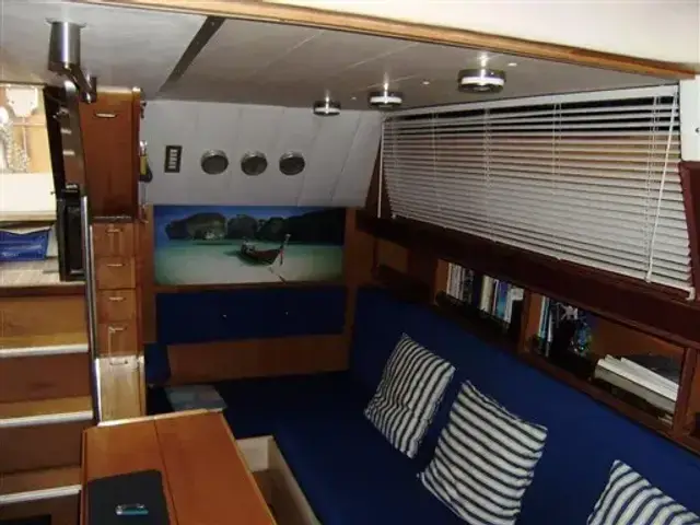 Ferretti Yachts Altura 42