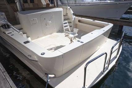 Alaskan Custom Skylounge Pilothouse