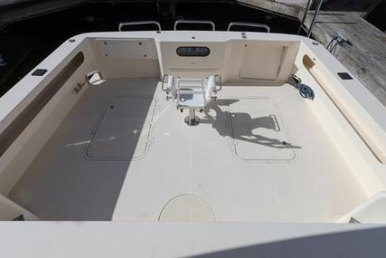 Alaskan Custom Skylounge Pilothouse