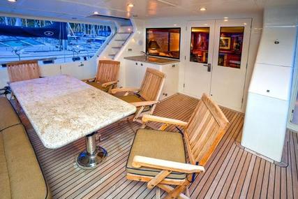 Alaskan Custom Skylounge Pilothouse