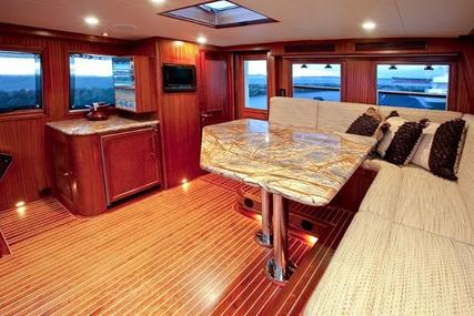 Alaskan Custom Skylounge Pilothouse