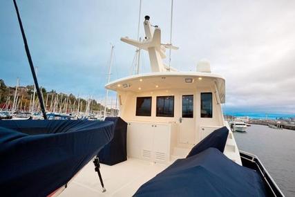 Alaskan Custom Skylounge Pilothouse