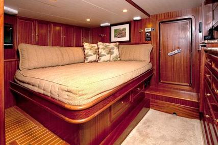 Alaskan Custom Skylounge Pilothouse