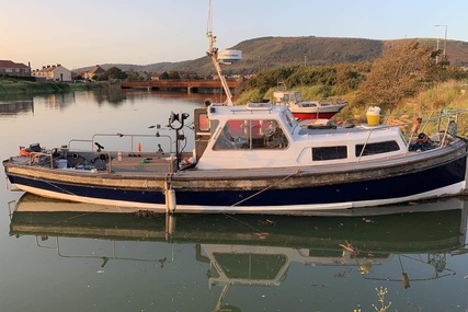 Ex Navy Pinnacle Boat