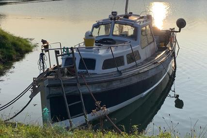 Ex Navy Pinnacle Boat