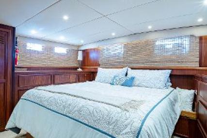 Hatteras 70 Long Range Cruiser