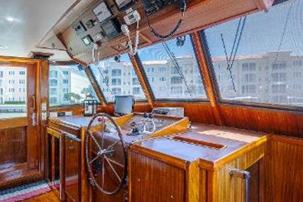 Hatteras 70 Long Range Cruiser