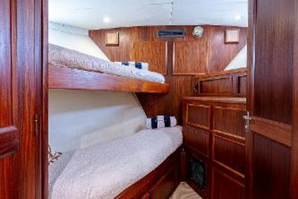 Hatteras 70 Long Range Cruiser