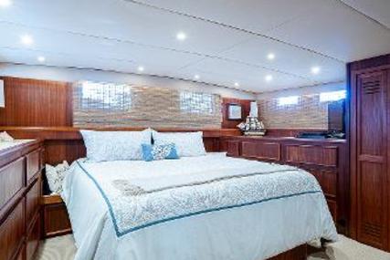 Hatteras 70 Long Range Cruiser