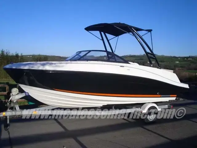 Bayliner VR4/VR5/VR6 WAKETOWER