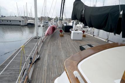 Formosa DOUBLE HEADSAIL KETCH