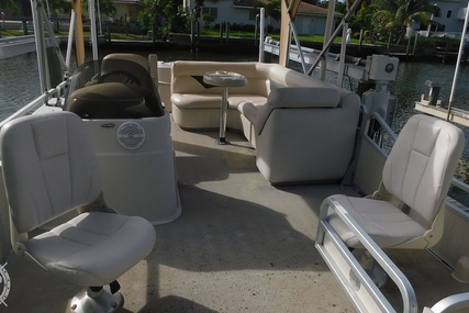 Premier Pontoons 201 Explorer