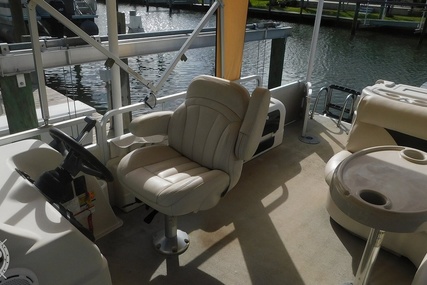 Premier Pontoons 201 Explorer