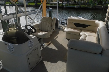 Premier Pontoons 201 Explorer