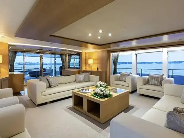 Sunseeker Yacht 131