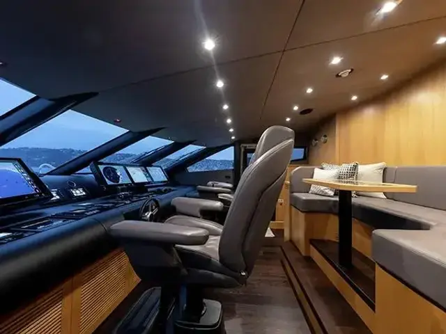 Sunseeker Yacht 131