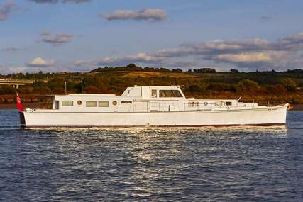 66ft. NEW YORK COMMUTER MOTOR YACHT