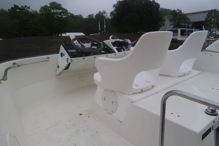 Bayliner 2556 Ciera Command Bridge