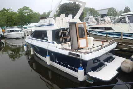 Bayliner 2556 Ciera Command Bridge