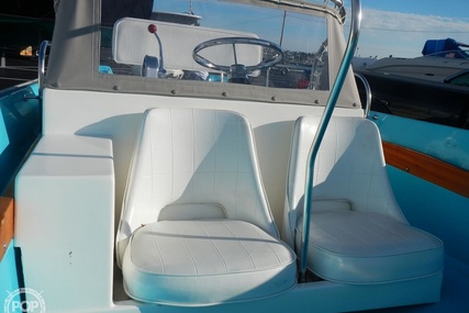 Boston Whaler Katama