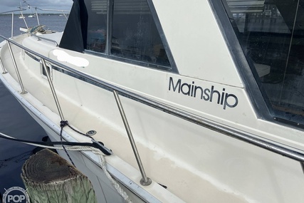 Mainship 36 DC Sedan