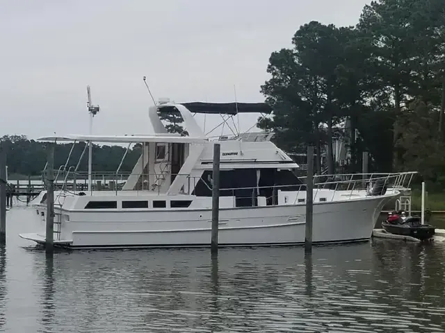 Jefferson 48 Sundeck Motor Yacht