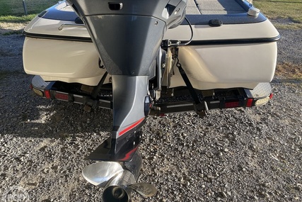 Skeeter ZX 200 DC