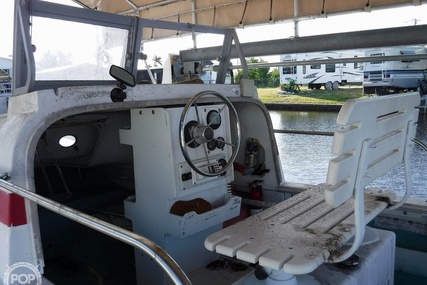 Boston Whaler Menemsha 16