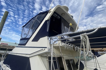 Tollycraft 30' Sport Cruiser