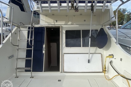 Tollycraft 30' Sport Cruiser