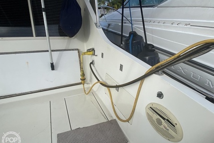 Tollycraft 30' Sport Cruiser