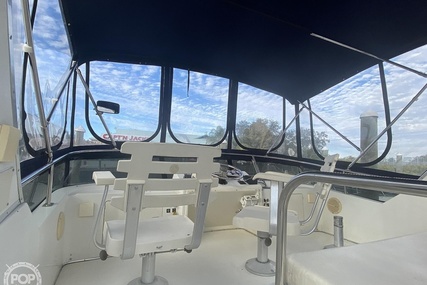 Tollycraft 30' Sport Cruiser