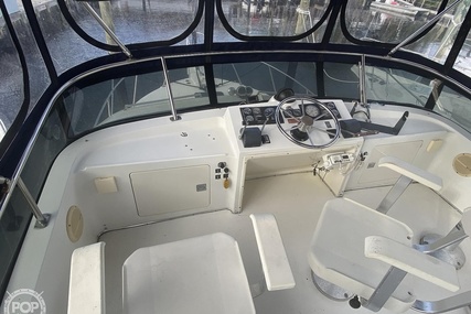 Tollycraft 30' Sport Cruiser