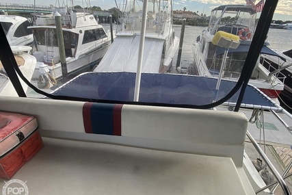 Tollycraft 30' Sport Cruiser