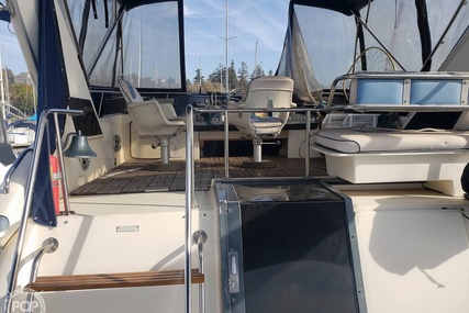 Sea Ray 410 Aft Cabin