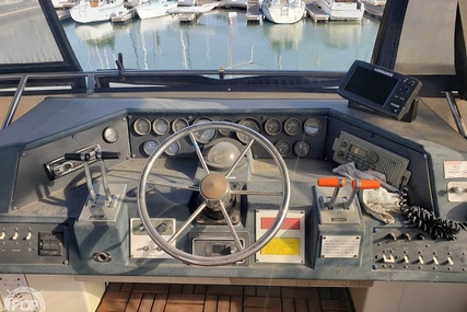 Sea Ray 410 Aft Cabin