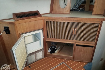 Sea Ray 410 Aft Cabin