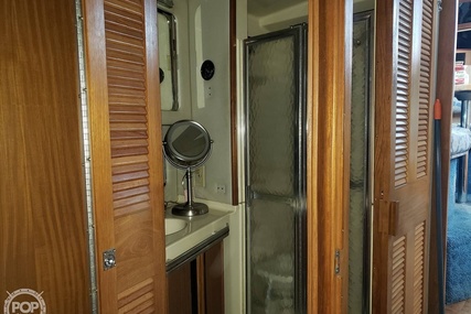 Sea Ray 410 Aft Cabin