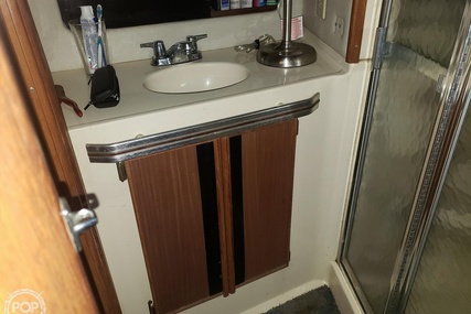 Sea Ray 410 Aft Cabin