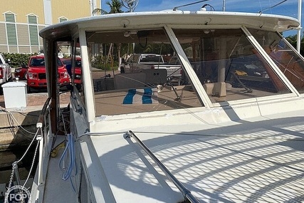 Hatteras 44 Tri-Cabin MY